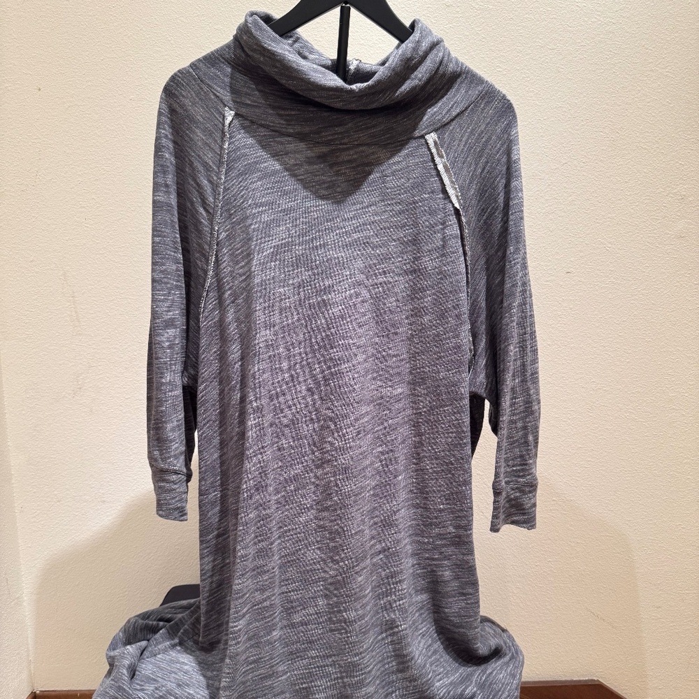 Vintage Free People: Comfy and flattering cowl-neck shirt dress.
